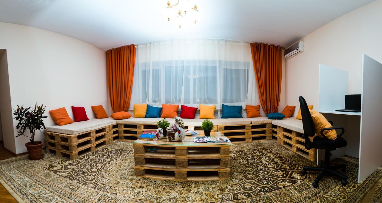Interhouse Almaty Hostel Luaran gambar