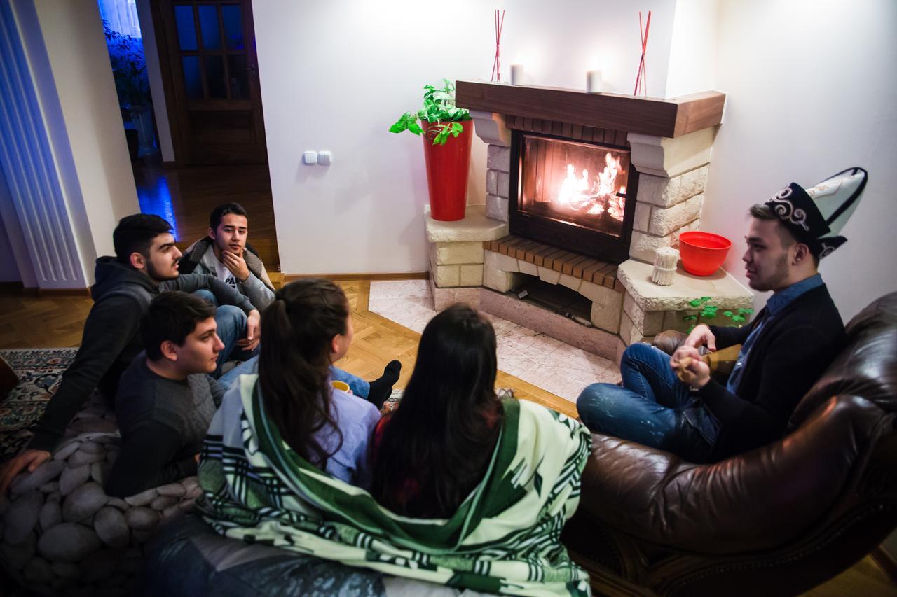 Interhouse Almaty Hostel Luaran gambar