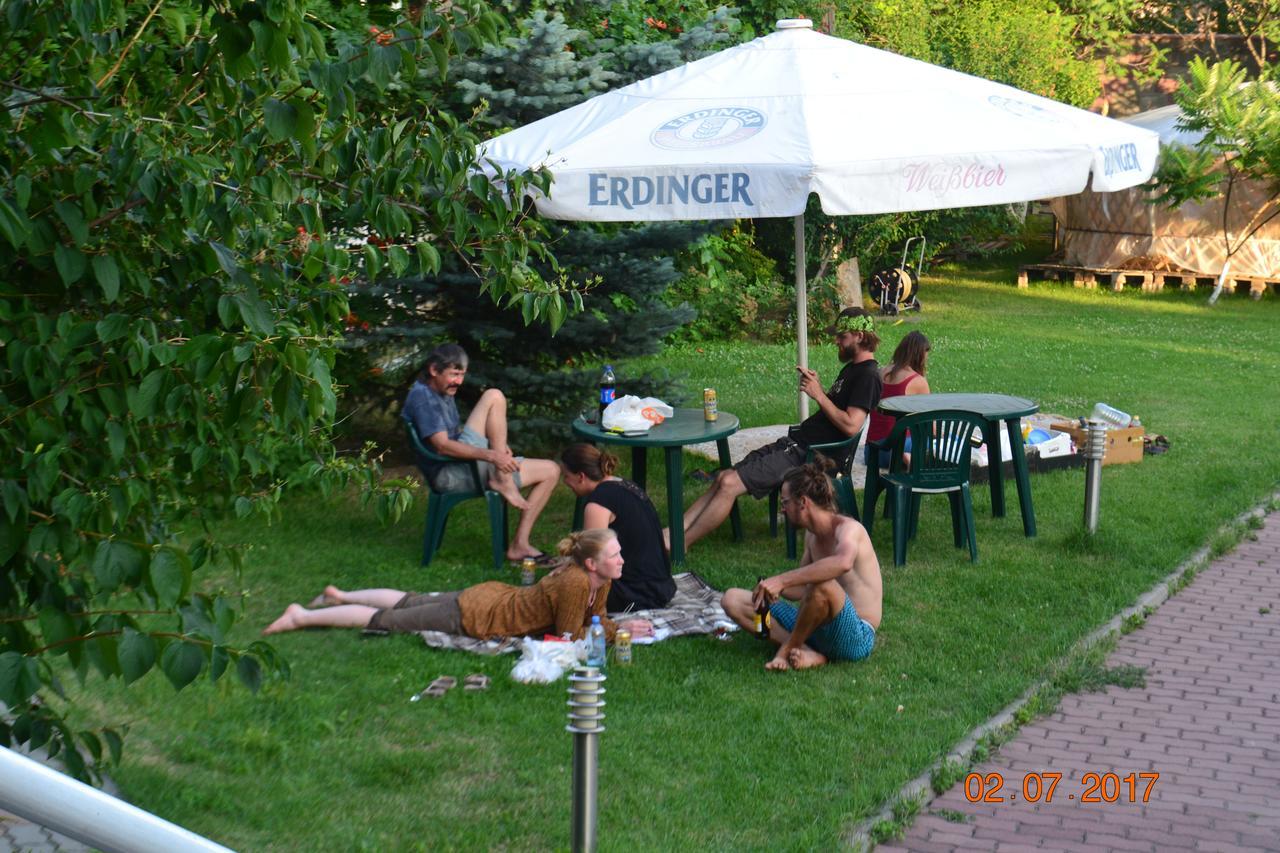 Interhouse Almaty Hostel Luaran gambar